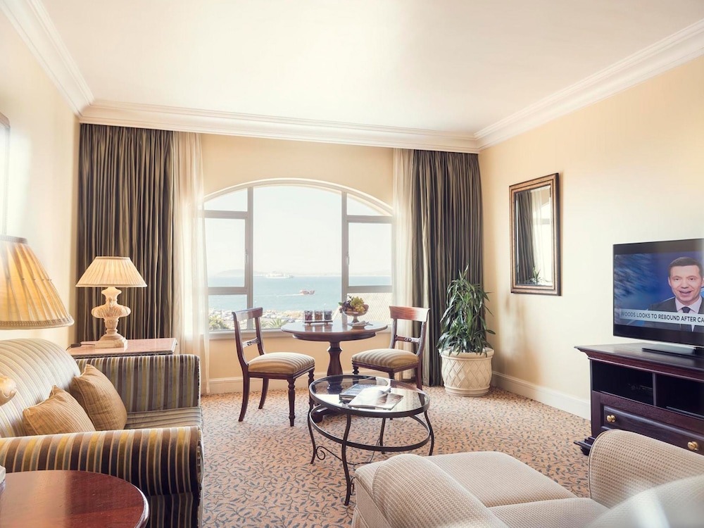 هتل د تیبل بی